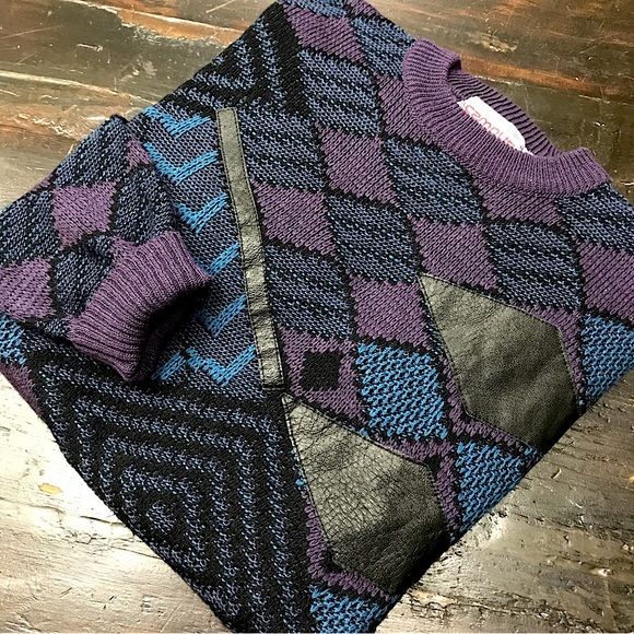 Slouchy Patterned Knit Sweater - Picture 7 of 7